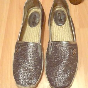 Michael Kors flat sparkle gunmetal close toed shoe
